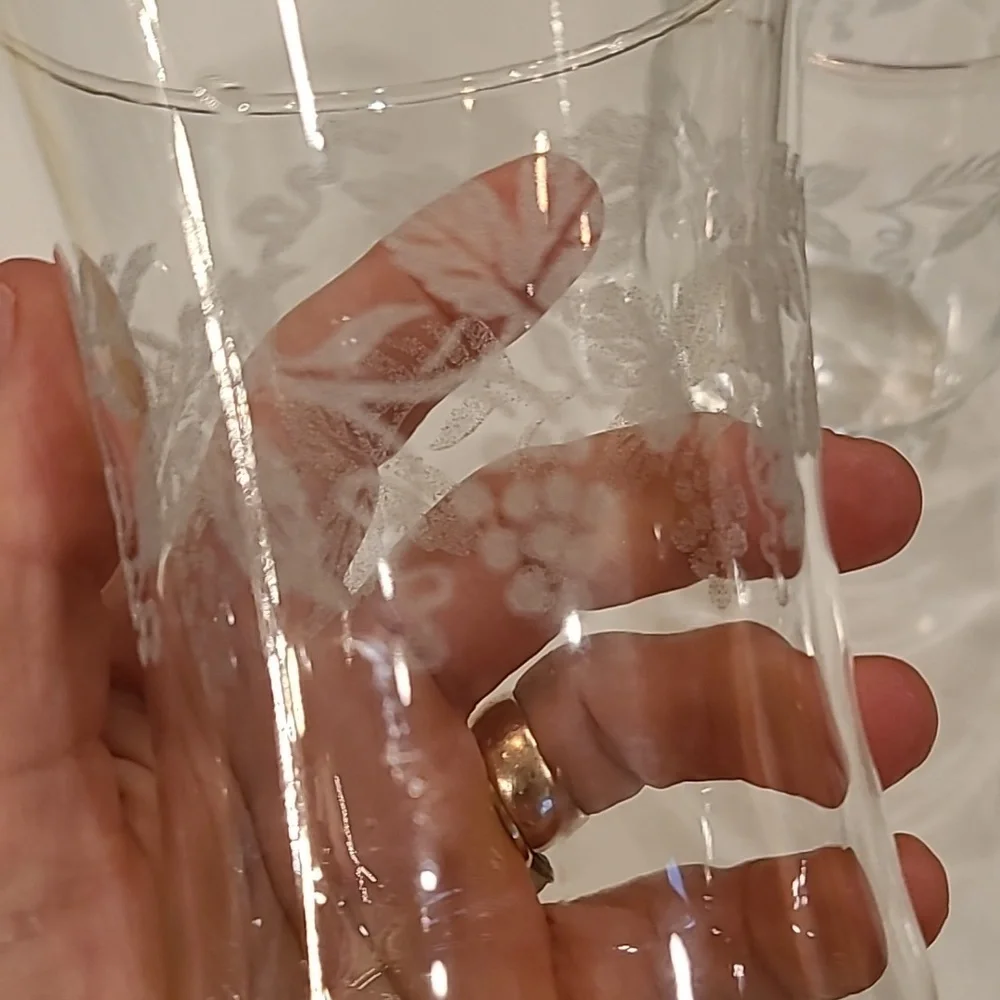 Gorgeous Pair/ Set Vintage Glasses